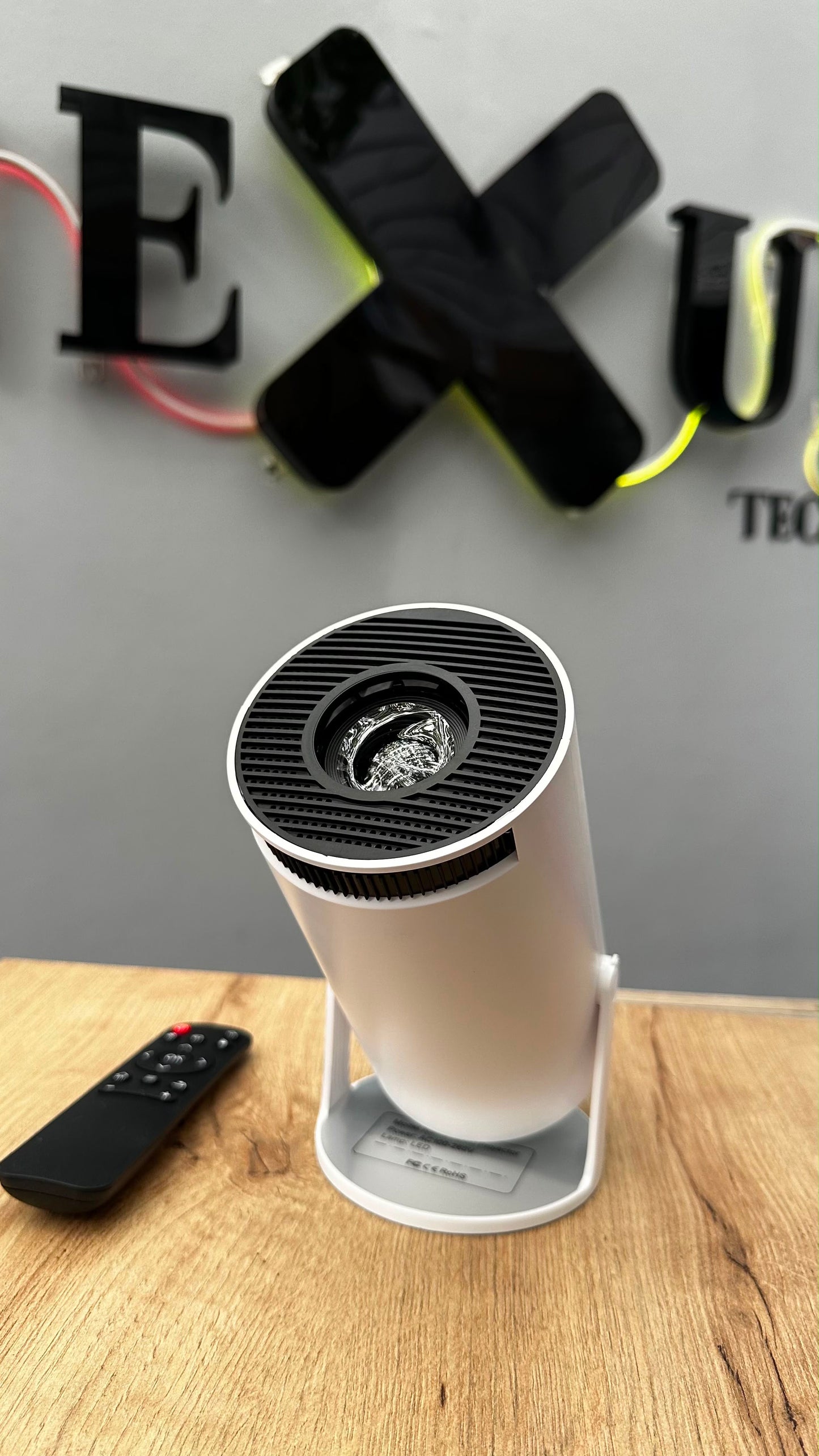 Proyector HY300